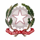 Manufatto con struttura in ferro e terreno di pertinenza