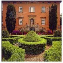 Complesso immobiliare ad uso residenziale detto "Villa il Bacìo" costituito da una villa di pregio sviluppata in un piano seminterrato e tre piani fuori terra, nel retro si trova vasta piscina, circondata da piazzali e giardini. Sono compresi la cappella e l'appartamento posti al piano seminterrato di un fabbricato nelle immediate vicinanze della Villa.