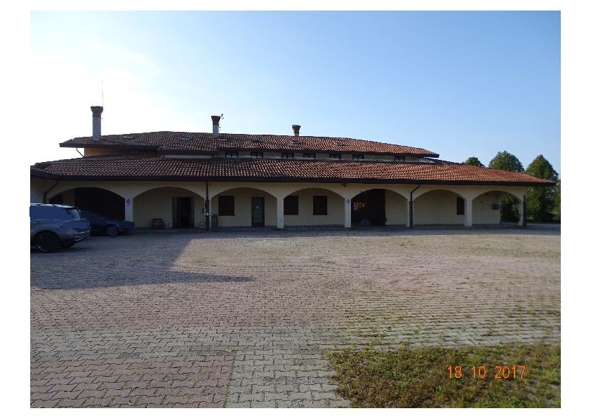Centro Aziendale con relative pertinenze.