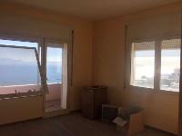 APPARTAMENTO  7 locali + servizi multipli + 1 CANTINA o SOFFITTA + 1 PARCHEGGIO SCOPERTO
