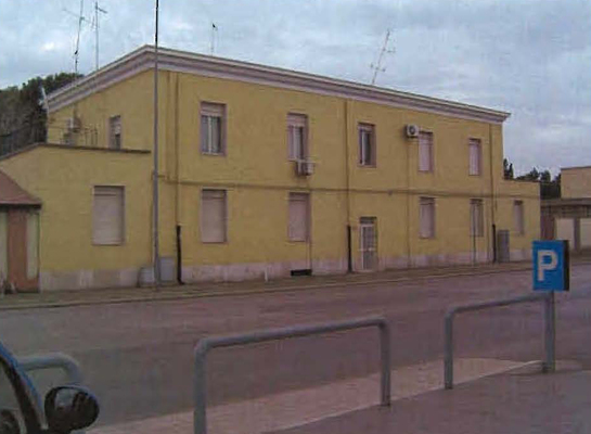Descrizione: Disimpegno, cucina, bagno, 3 camere e balcone + deposito. Mq. 100. Identificativi catastali: fg. 15, part. 92, sub. 6 con deposito al fg. 15, part. 92, sub. 12