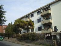 Descrizione: Ingresso, soggiorno, 2 camere, cucina, bagno, lavanderia e 2 balconi + box auto e box auto ad uso comune (millesimi 111,111). Mq. 103. Identificativi catastali: fg. 38, part. 415, sub. 3 con box auto al fg. 38, part. 415, sub. 52 e box auto ad uso comune (millesimi 111,111) al sub. fg. 38, part. 415, sub. 58