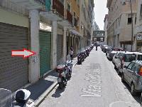 Descrizione: negozio, un vano con servizio igienico + pertinenziale . Mq. 36. Piena Proprietà - libero. Livorno (LI), CAP - 57100, Via delle Galere 44, piano T. Identificativi catastali: Unità principale: foglio94, part. 1844, sub.5.