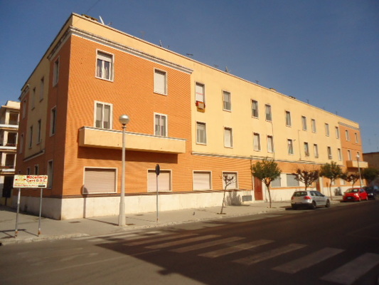 Immobile sito in SABAUDIA (LT) in Corso Vittorio Emanuele III, 69,piano secondo. Descrizione: Ingresso, corridoio, 2 camere, cucina e bagno + locale cantina. Mq. 80. Identificativi catastali: Foglio 109, part. 44, sub. 35  con cantina  foglio 109, part. 44, sub. 44