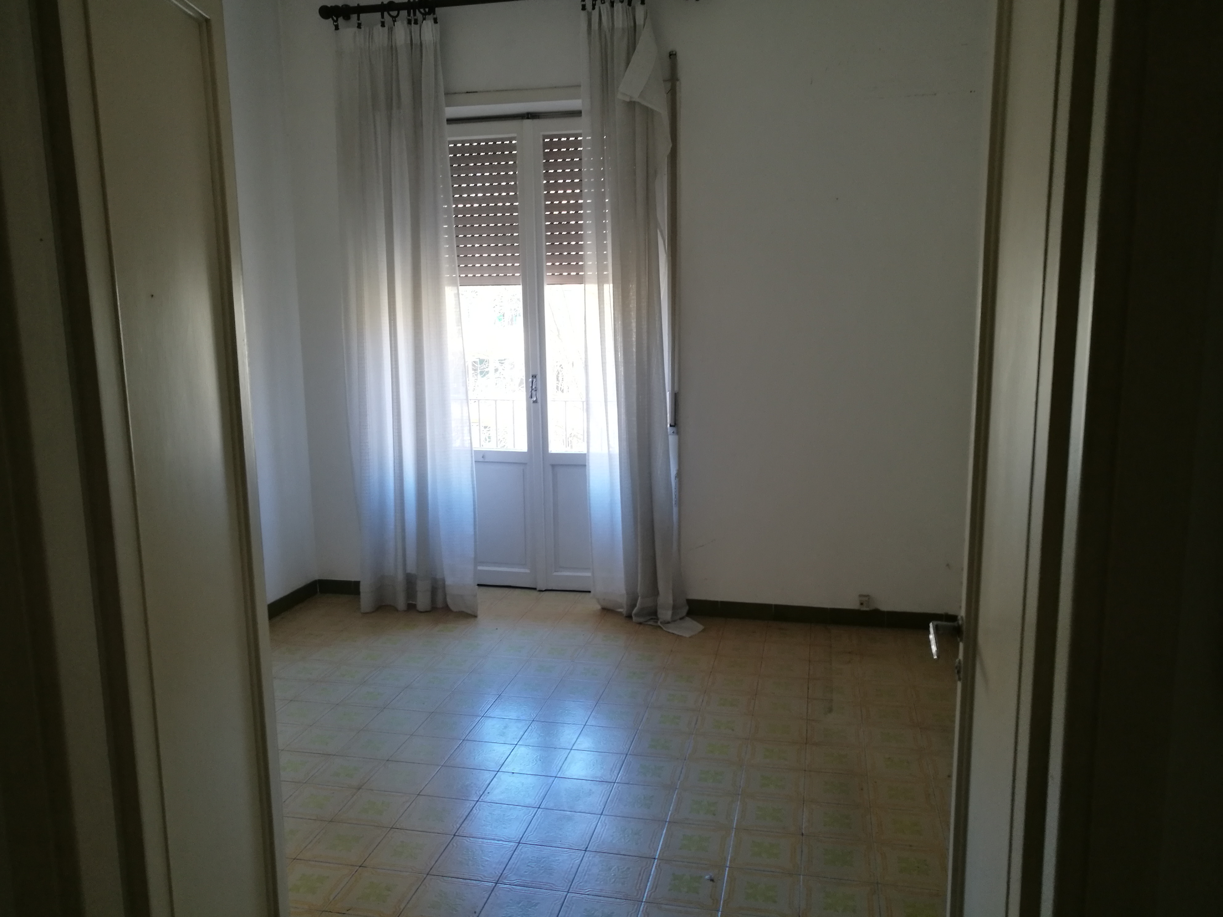 Appartamento sito in ROMA VIA FILIPPO CORRIDONI 27,  scala D, piano 5 INT.11 DI 6,5 VANI CON ASCENSORE + CANTINA SCALA D PIANO SEMINTERRATO CANTINA N. 11 Mq. 92. N.C.E.U. categoria A3- foglio 397 part. 191 sub 75