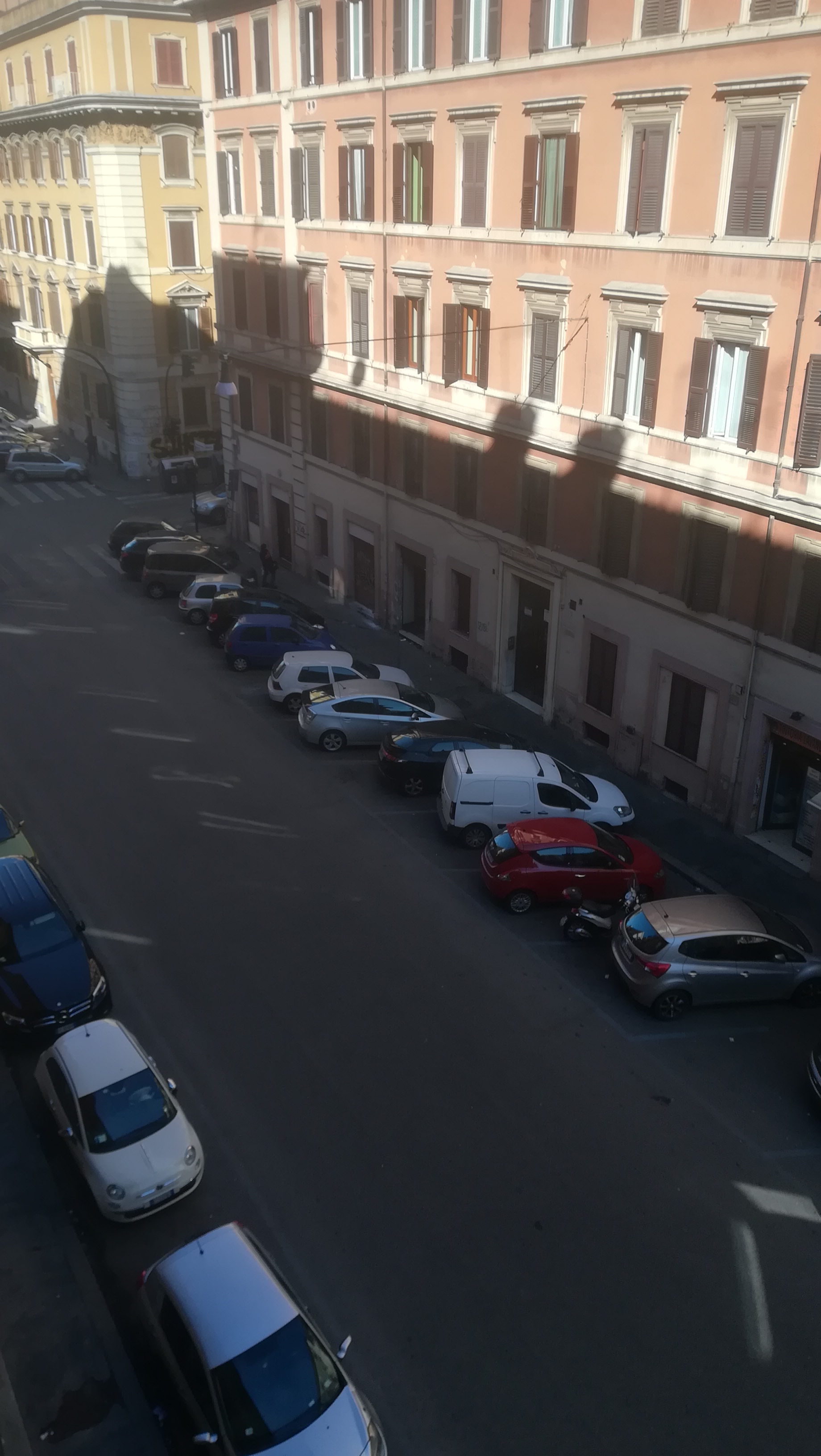 Appartamento sito in ROMA VIA PRINCIPE EUGENIO 106,  scala F, piano 4 INT.11 DI 3,5 VANI CON ASCENSORE. Mq. 49. N.C.E.U. categoria A2- foglio 502 part. 44 sub 86