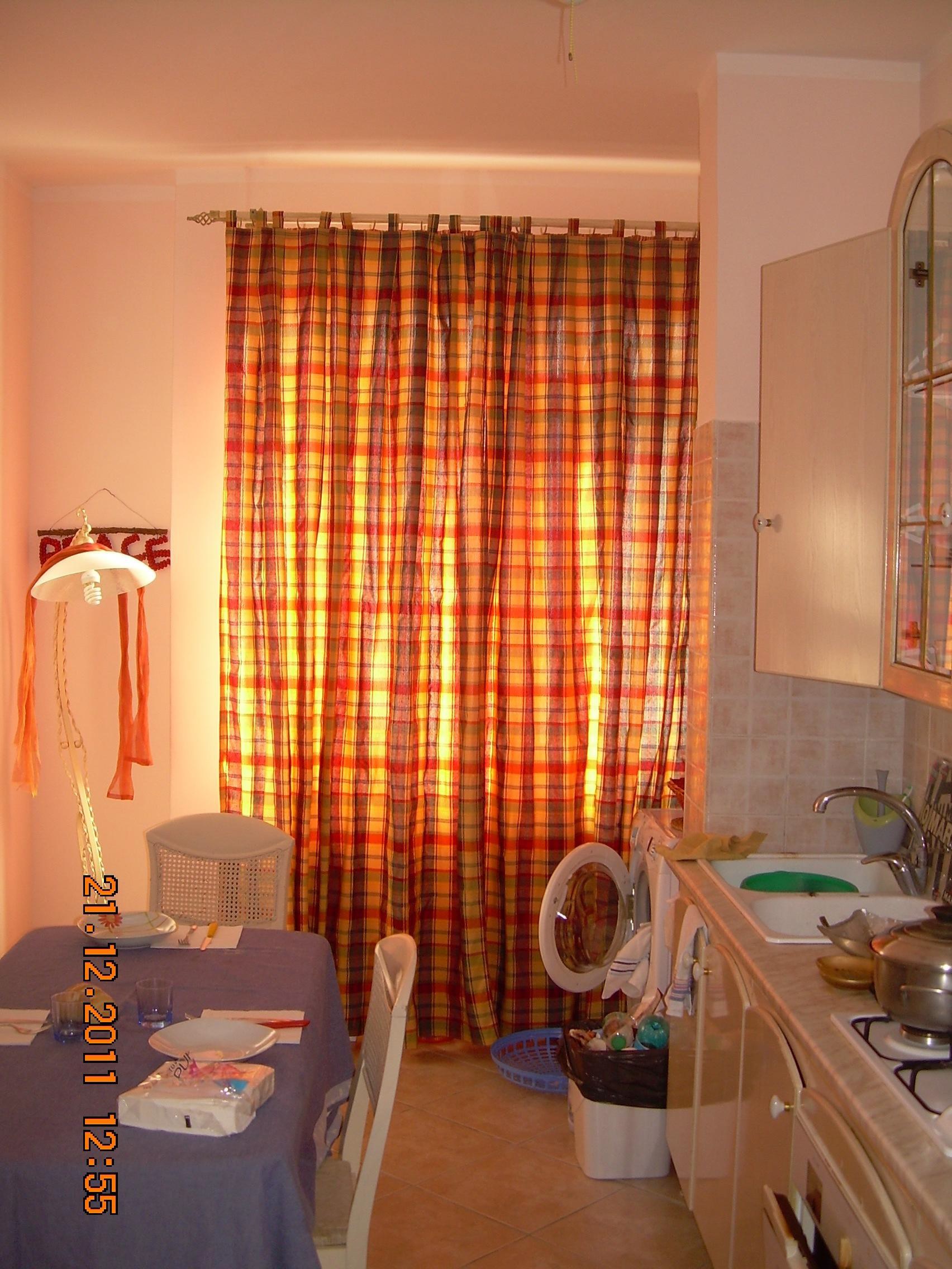 Descrizione: Cucina, 2 bagni, 4 stanze, 3 balconi, ingresso e corridoio + deposito e posto auto scoperto . Mq. 130 + 25 (deposito) + 10 (posto auto scoperto). N.C.E.U. foglio 8 part. 531 sub. 505, con deposito al foglio 8 part. 531 sub. 23 e posto auto scoperto al foglio 8 part. 1395 sub. 10. Libero. Intera Proprietà