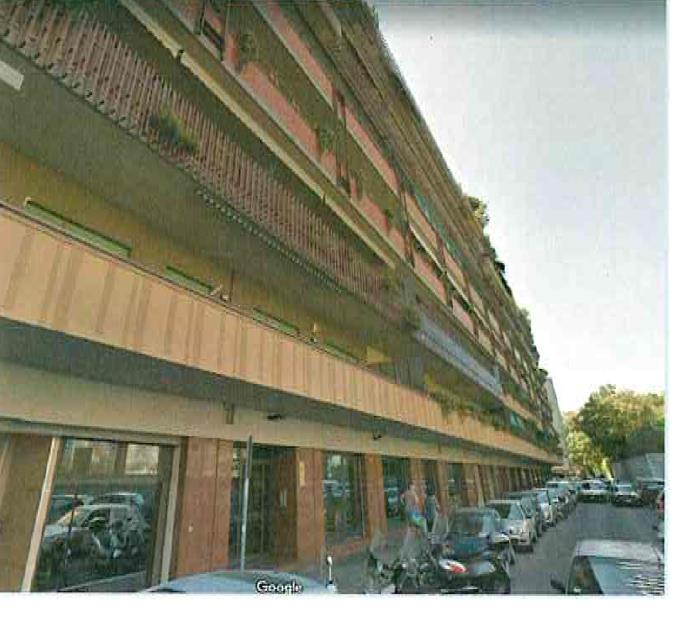 Immobile sito in Roma 00153,  Via Musolino 41 (appartamento) Via Orti di Trastevere  24 int. 122 (posto auto), scala C interno 18,  piano 5/s1 - posto auto scoperto: via orti di trastevere 24 P.s2. Descrizione: Ingresso, disimpegno, salone,cucina, bagno, ripostiglio, camera e balcone + pertinenziale cantiina - posto auto con cancello carrabile Unità principale: foglio 449, part.300, sub. 144.  Pertinenza: foglio 449, part.300, sub. 729. Mq. appartamento e cantina  94,00, posto auto 9 mq. Libero