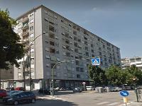 In TORINO, CAP - 10134 PIAZZA GALIMBERTI, 3,  piano 5, int. 14. Descrizione: Abitazione composta da corridoio, due vani, bagno cucina e balcone. Mq. 63. N.C.E.U.Foglio 1423 Particella 58 Sub. 180. Libero.Piena proprietà