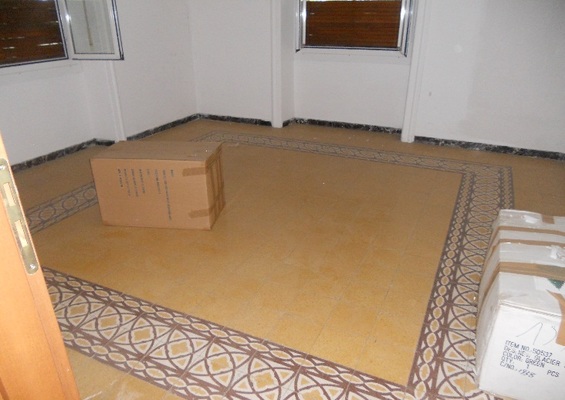 Immobile, sito in GROTTAGLIE (TARANTO) - CAP 74023, C.DA CASE VECCHIE snc. Descrizione: Ingresso, salotto, 2 camere, cucina, wc e ripostiglio + pertinenziale posto auto scoperto. Mq. 143. N.C.E.U. A3 foglio 53 part. 293 sub. 4, con posto auto scoperto al foglio 53 part. 293 sub. 8