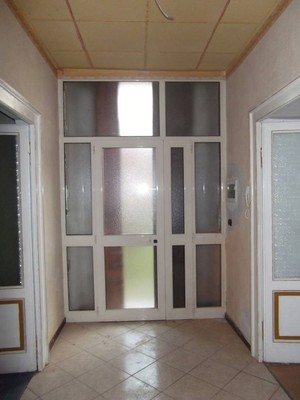Immobile, sito in PIACENZA - CAP 29121, VIA EMILIA PAVESE, 108. Descrizione: Soggiorno, 4 camere, cucina, 2 bagni e soppalco + pertinenziale 2 corti esclusive e box auto. Mq. 206. N.C.E.U. A2 foglio 47 part. 3187 sub. 2, con box auto al foglio 47 part. 3187 sub. 7