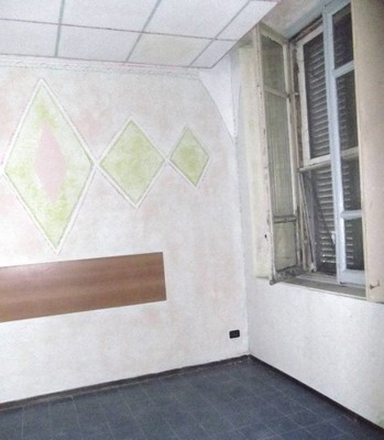 Immobile, sito in PIACENZA - CAP 29121, VIA EMILIA PAVESE, 108. Descrizione: Soggiorno, 4 camere, cucina, 2 bagni e soppalco + pertinenziale 2 corti esclusive e box auto. Mq. 206. N.C.E.U. A2 foglio 47 part. 3187 sub. 2, con box auto al foglio 47 part. 3187 sub. 7