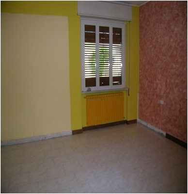 Immobile, sito in BERGAMO - CAP 24050, VIA ANGELO PINETTI 23. Descrizione: 2 disimpegni, soggiorno, 2 camere, cucina e 2 wc + pertinenziale locale deposito. Mq. 128. N.C.E.U. A3 foglio 17 part. 5550 sub. 705