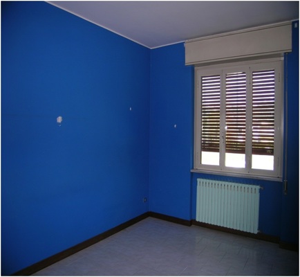 Immobile, sito in BERGAMO - CAP 24050, VIA ANGELO PINETTI 23. Descrizione: 2 disimpegni, soggiorno, 2 camere, cucina e 2 wc + pertinenziale locale deposito. Mq. 128. N.C.E.U. A3 foglio 17 part. 5550 sub. 705