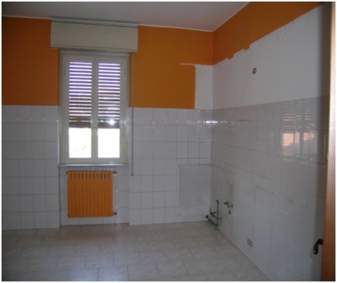 Immobile, sito in BERGAMO - CAP 24050, VIA ANGELO PINETTI 23. Descrizione: 2 disimpegni, soggiorno, 2 camere, cucina e 2 wc + pertinenziale locale deposito. Mq. 128. N.C.E.U. A3 foglio 17 part. 5550 sub. 705