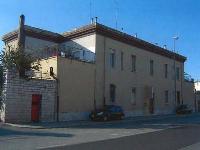 Immobile, sito in BARI- CAP 70123, VIA NAPOLI 322/A. Descrizione: Disimpegno, 3 camere, cucinino e wc + pertinenziale locale deposito. Mq. 70. N.C.E.U. A3 foglio 15 part. 134 sub. 13, con deposito al foglio 15 part. 134 sub. 4
