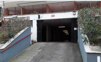 Immobile sito in ROMA (RM), CAP - 00147 VIA GIUSEPPE BERTO, 71. Descrizione: Unità immobiliare a destinazione residenziale di 7 vani catastali posta ai piani ottavo e nono del fabbricato, dotata di terrazzo al piano e lastrico solare. N.C.E.U. Foglio 853; Part.702; Sub 71. Mq. 146.Libero. Piena Proprietà