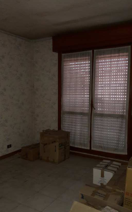Immobile sito in ROMA (RM), CAP - 00147 VIA GIUSEPPE BERTO, 71. Descrizione: Unità immobiliare a destinazione residenziale di 7 vani catastali posta ai piani ottavo e nono del fabbricato, dotata di terrazzo al piano e lastrico solare. N.C.E.U. Foglio 853; Part.702; Sub 71. Mq. 146.Libero. Piena Proprietà