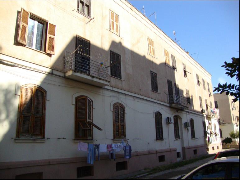 Immobile, sito in TARANTO (TA) VIA GIAN BATTISTA MAGNAGHI 10 . Descrizione: Corridoio, cucina, soggiorno, bagno, due camere, disimpegno, ripostiglio + pertinenziale 2 depositi e posto auto scoperto . Mq. 130. Identificativi catastali: A3 foglio 244 part. 21131 sub. 20, con deposito al foglio 244 part. 21131 sub. 37, deposito al foglio 244 part. 21131 sub. 38 posto auto scoperto al foglio 244 part. 21131 sub. 69