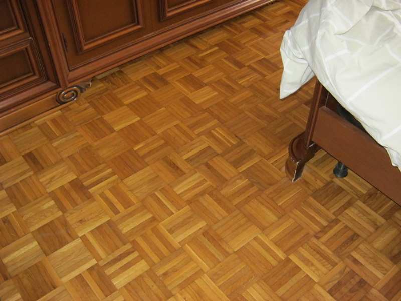 Immobile, sito in UDINE (UD) VIA LUMIGNACCO 171/6. Descrizione: Disimpegno, cucina, soggiorno, bagno, tre camere e terrazzo  + pertinenziale cantina e box auto. Mq. 93. Identificativi catastali: A3 foglio 57 part. 708 sub. 41, con cantina al foglio 57 part. 708 sub. 27 e box auto al foglio 57 part. 708 sub. 18