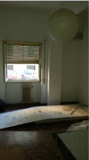 Ufficio al piano terra costituito da corridoio di collegamento fra 7 locali indipendenti affiancati, WC e terrazzo. N.C.E.U. Unità Principale cat. A/10 foglio 614 part. 31 sub 645