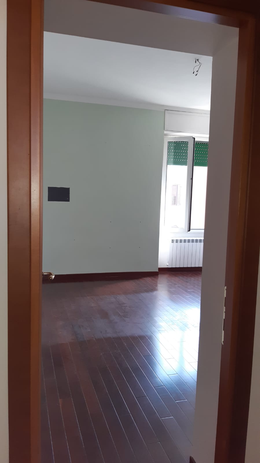 Immobile sito in Roma, CAP 00154 Via Luigi Fincati n°14, scala G, Piano 3. Categoria A/4. N.C.E.U. Fg. 824, part. 162, sub. 36. Descrizione: APPARTAMENTO INT.8 DI 3,5 VANI SENZA ASCENSORE. Mq. 79. Stato Libero