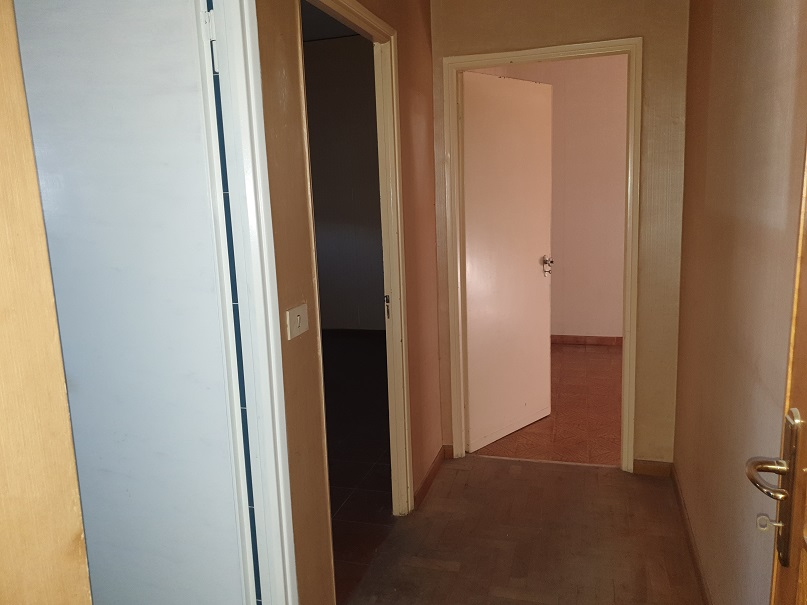 Immobile sito in ROMA, CAP 00189 Via di Grottarossa n°91, SCALA A, PIANO 4-S1. DESCRIZIONE: APPARTAMENTO CON BALCONI INT.13 DI 6 VANI CON ASCENSORE pertinenziale CANTINA. DATI CATASTALI [N.C.E.U.] Categoria A/3, Foglio 203, Part. 332, Sub 13. Mq 100. STATO Libero