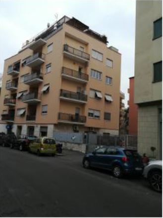 Immobile Residenziale, sito in Roma Via Gian Leonardo Ceruso 32. DESCRIZIONE UNITA' PRINCIPALE: Appartamento composto da ingresso-corridoio, due vani, cucina abitabile e bagno. Identificativi Catastali [N.C.E.U.]: Unità Residenziale cat. A/3 foglio 843 part. 429 sub 6. STATO:Libero. Piena Proprietà