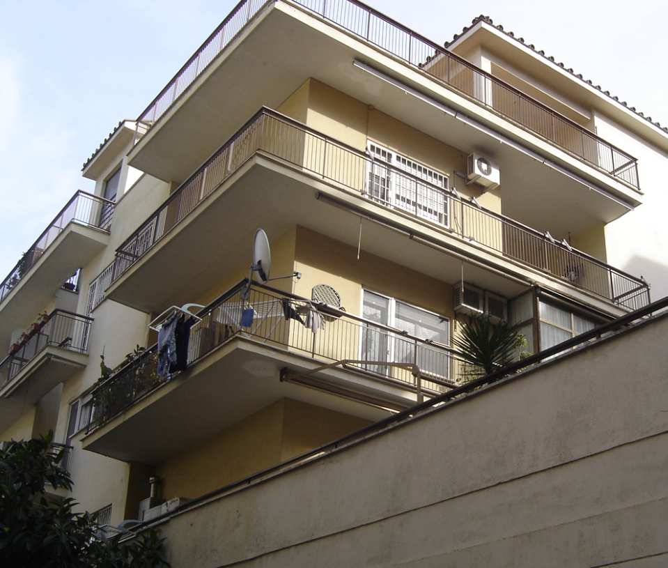 Immobile Residenziale, sito in Roma Via Cardinale Mistrangelo 39. DESCRIZIONE UNITA' PRINCIPALE: Appartamento composto da ingresso, ripostiglio, bagno, cucina, 2 camere e 1 balcone. Identificativi Catastali [N.C.E.U.]: Unità Residenziale cat. A/2 foglio 379 part 355 sub 507. STATO:Libero. Piena Proprietà