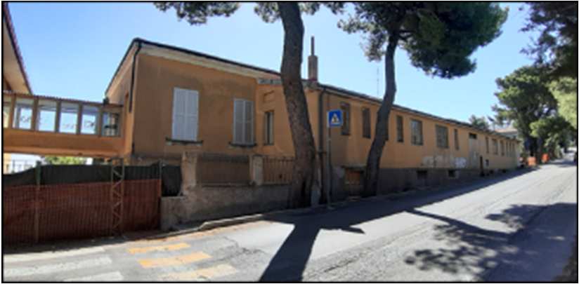 Il bene in questione è caratterizzato da un complesso immobiliare costituito da cinque corpi di fabbrica posti lungo la via Pergoli. Consultare la Perizia.  p. 1516 - 31 mq;  p. 248 - 5.447 mq; p. 587 - 3.179 mqSup. tot 8.657 mq. Piena proprietà. Libero