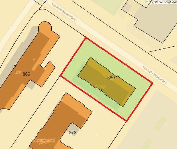 L’immobile, con corte esclusiva, ha due ingressi adiacenti (ingresso al pubblico ed ingresso di servizio). La porzione immobiliare presenta le seguenti destinazioni d’uso dei locali:piano terra: ingresso, disimpegno, archivi, sala macchine, locale termico, uffici per il ricevimento del pubblico, ufficio, servizi igienici, scale, vano ascensore, corte esclusiva; piano primo: uffici, servizi igienici, ripostigli, disimpegni; piano secondo: uffici, servizi igienici, ripostigli, disimpegni, locale tecnico, sala break, infermeria; piano terzo: uffici, servizi igienici, ripostigli, disimpegni; piano quarto: uffici, sala riunioni, disimpegno, servizi igienici.. Id. cat. [N.C.E.U.] Unità Principale cat. B/4 foglio 135 part. 880 sub 2. Sup. (arr.) mq catastali 1952